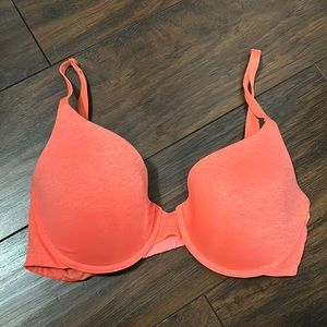 Victoria’s Secret T-shirt bra